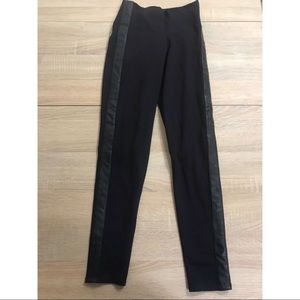 Black Ekkos Leggings
